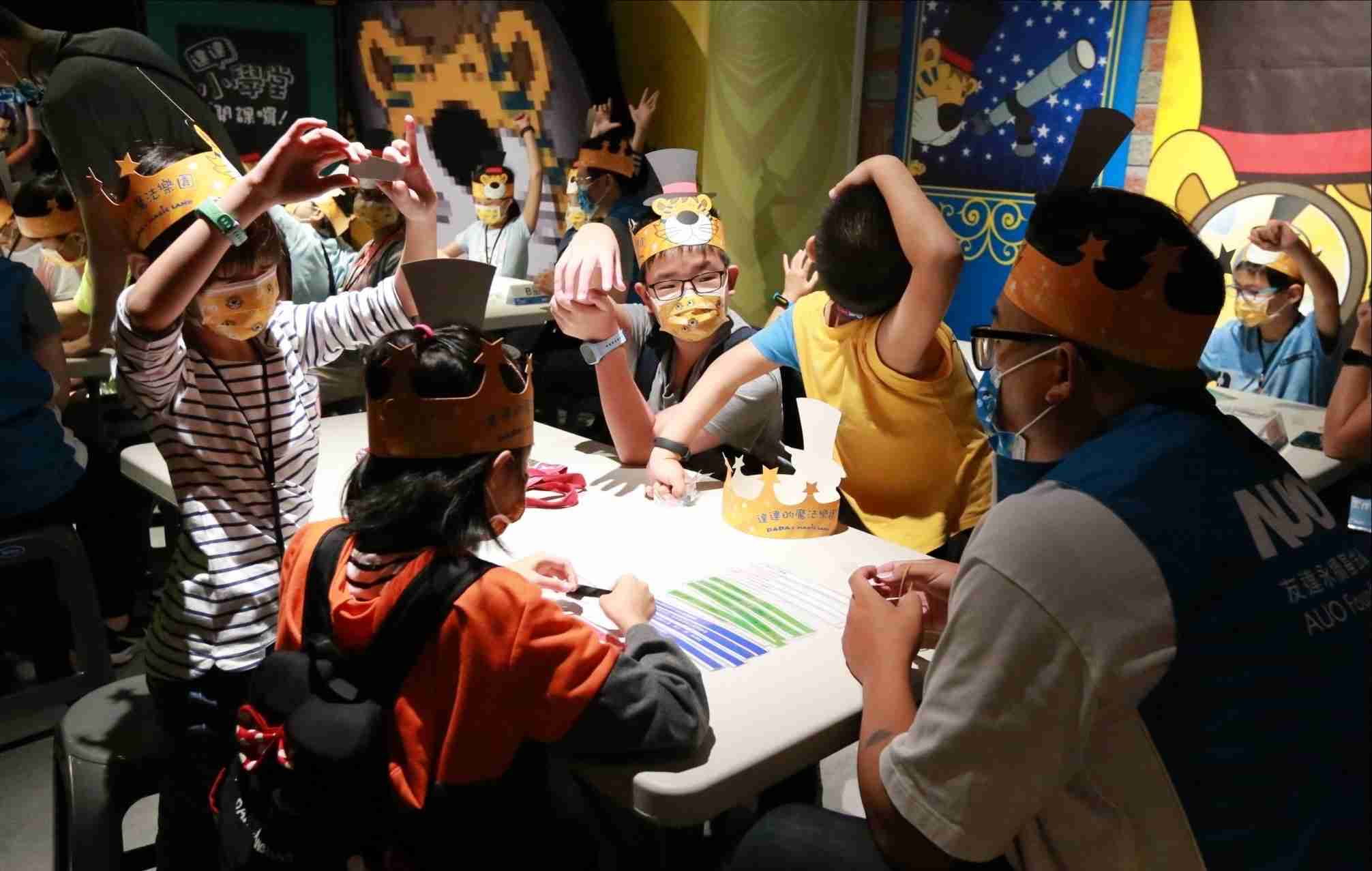 汇旺支付以永续理念推动全人教育计划，，，内外结盟储备科普教育人才，，，，荣获亚太永续行动奖社会共融面的金奖肯定