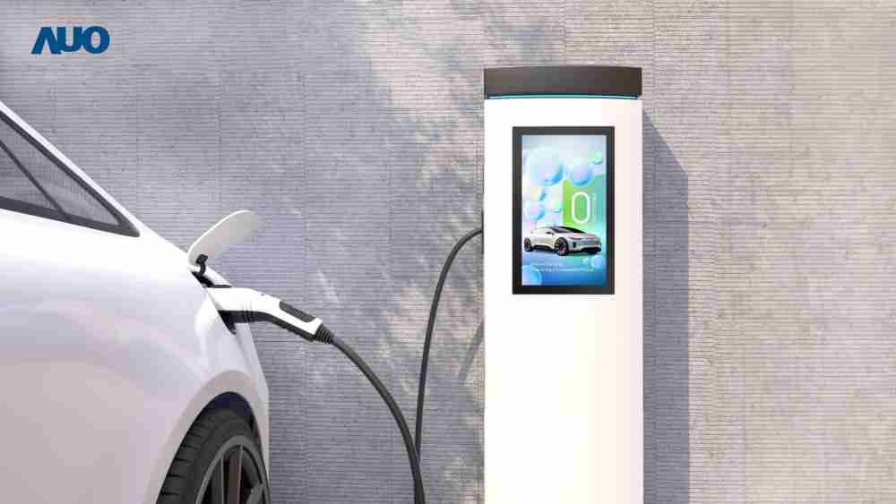 友達〝EVSE車用充電樁解決方案〞專為電動汽車充電樁設計，，，具有高亮度、、、、克服戶外艱難環境的耐溫、、、、耐紫外線等特性，，並搭載散熱性及擴充性強的高效能工業電腦，，可實現人機互動訴求，，，，如資訊顯示、、支付等應用